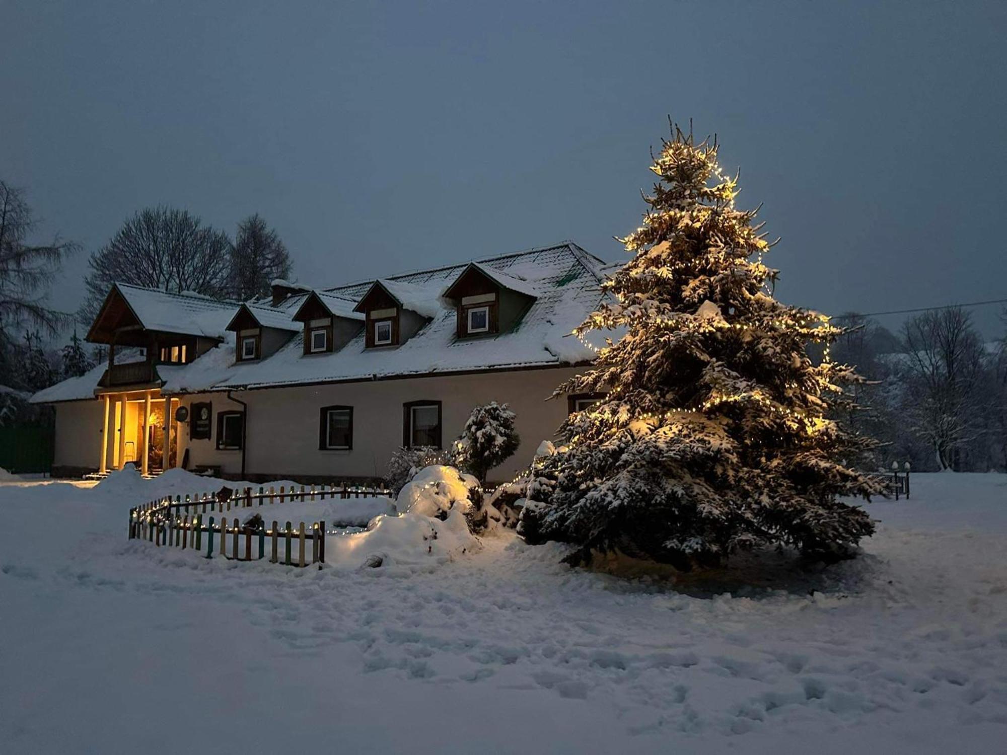 Latarnia Wagabundy Bieszczady Hotel Wola Michowa Buitenkant foto